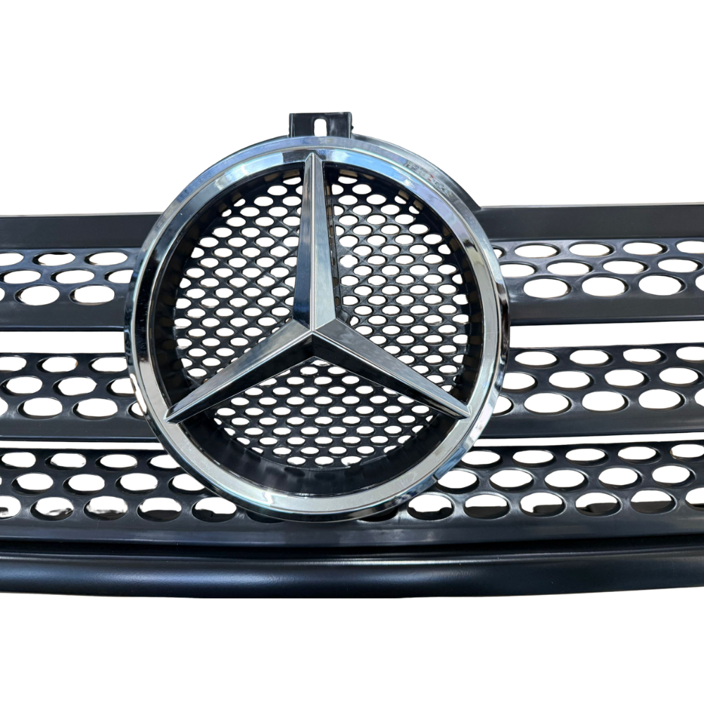 Front Grille with Trim Molding and Emblem For Sprinter T1N 2002-2006